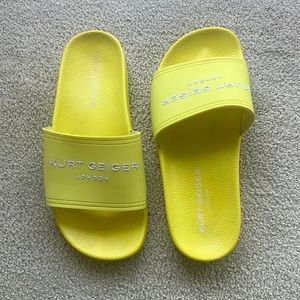 KURT GEIGER LONDON neon green slides